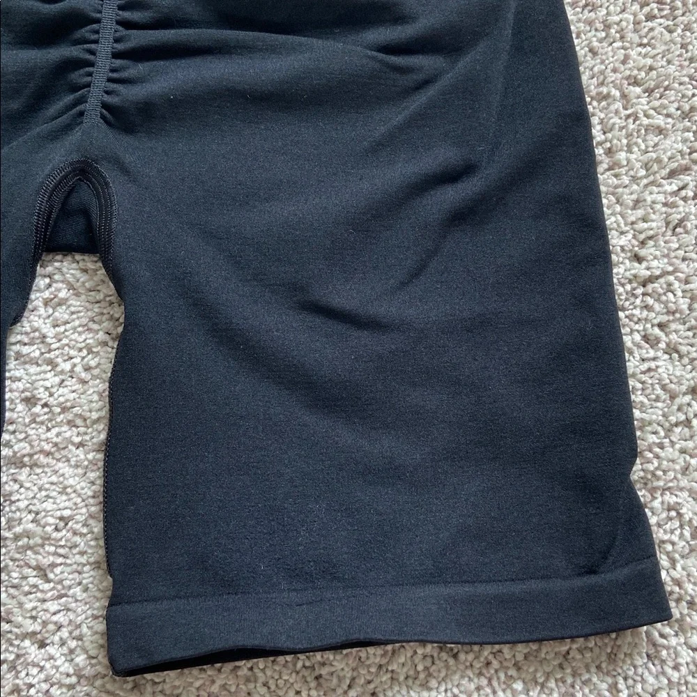Alphalete • Amplify Short 6.5” Black